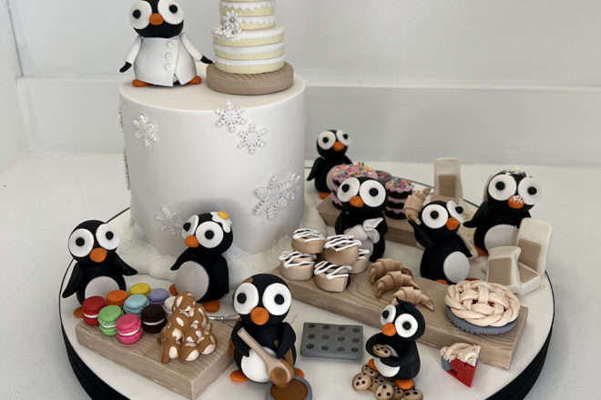 Penguin bakeshop cake